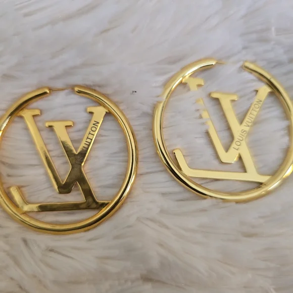Gold Fashion Logo Hoop Pierced Earrings 2 sizes - Picture 11 of 15